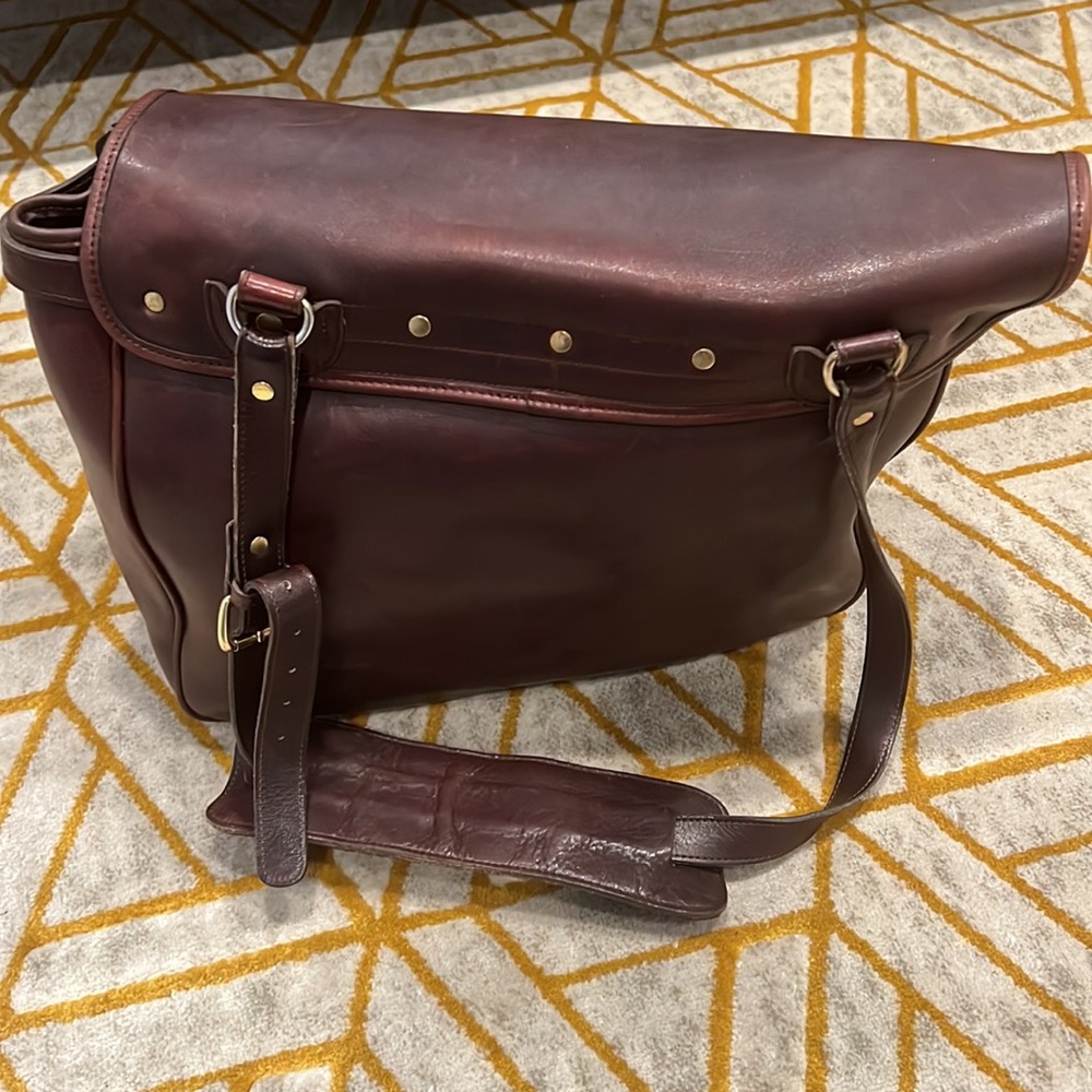 Genuine Leather Crossbody (vintage Cole Haan) - Picture 5 of 12